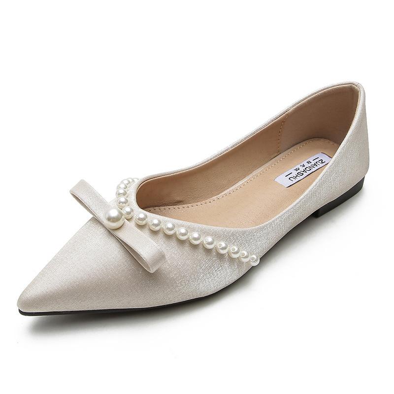 Pointed single shoes women's 2025 new autumn and winter versatile fairy shoes gentle flat evening shoes large size women's shoes 41 to 43