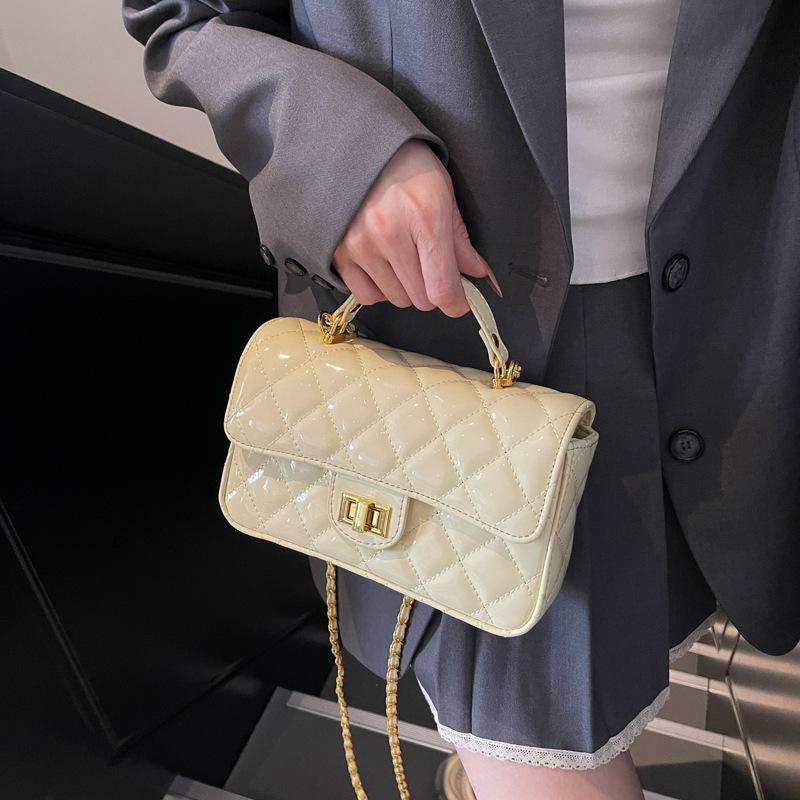 Niche bag women's summer 2026 new fashion diamond chain messenger bag women's portable small square bag
