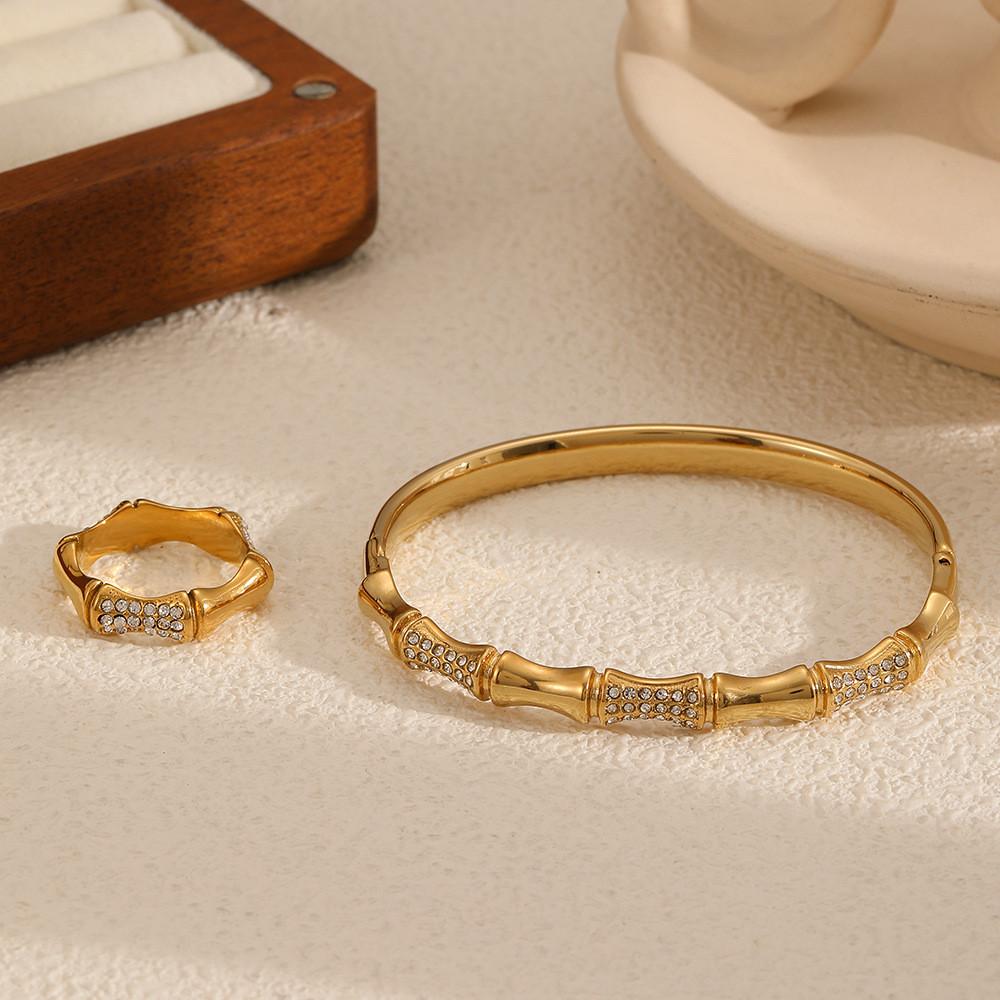Modern Luxury Stainless Steel Jewelry Set With Beaded Bangle And Ring For Women