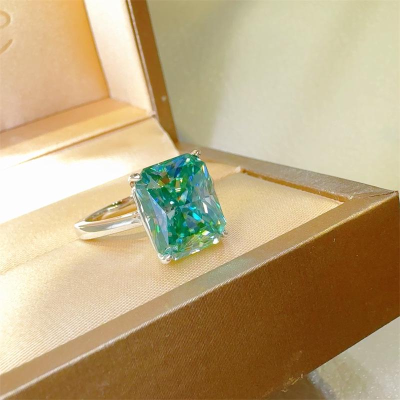 Anello Irregolare in Moissanite Verde Menta Taglio Fiore per Donna - Moda Europea e Americana