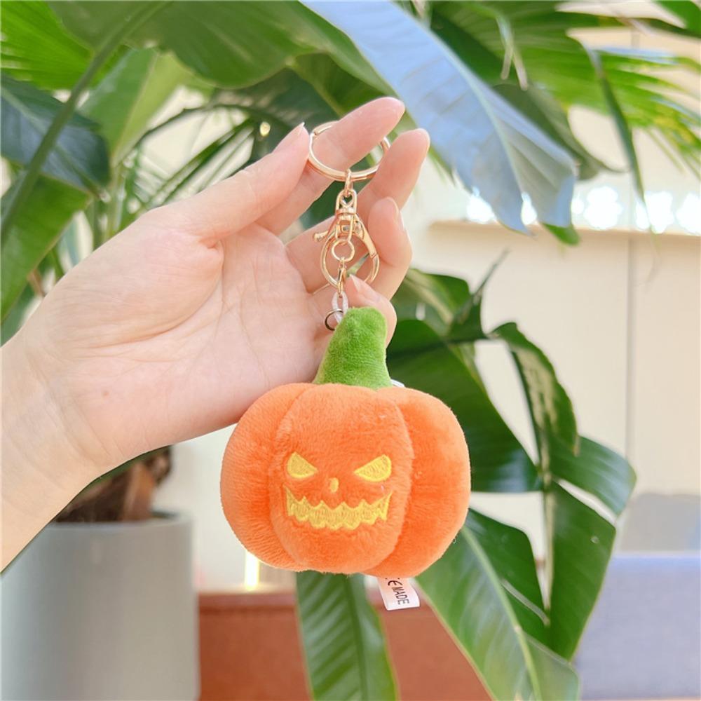 Hanging Pumpkin Plush Keychain Cartoon Plush Doll Keychain Cute Backpack Charm Women