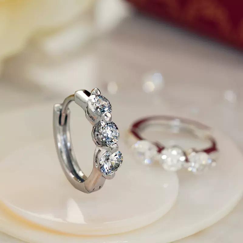 Classic Three Stone Huggie Hoop Earrings for Women Sparkling Round Cut Earrings for Daily Party Jewelry