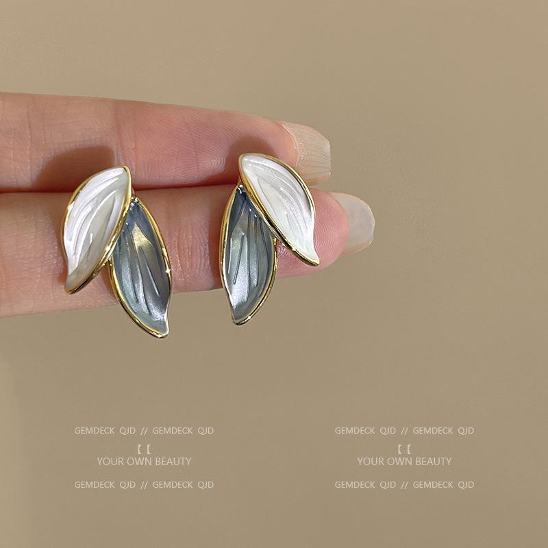 French Retro Zircon Pearl Stud Earrings - Elegant, Versatile Light Luxury Design for Women