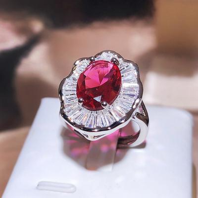 Europäischer und N Temperament Hochwertiger Eingelegter Roter Übertriebener Ring Ring Klassischer Vielseitiger Damen Zeigefingerring Stil