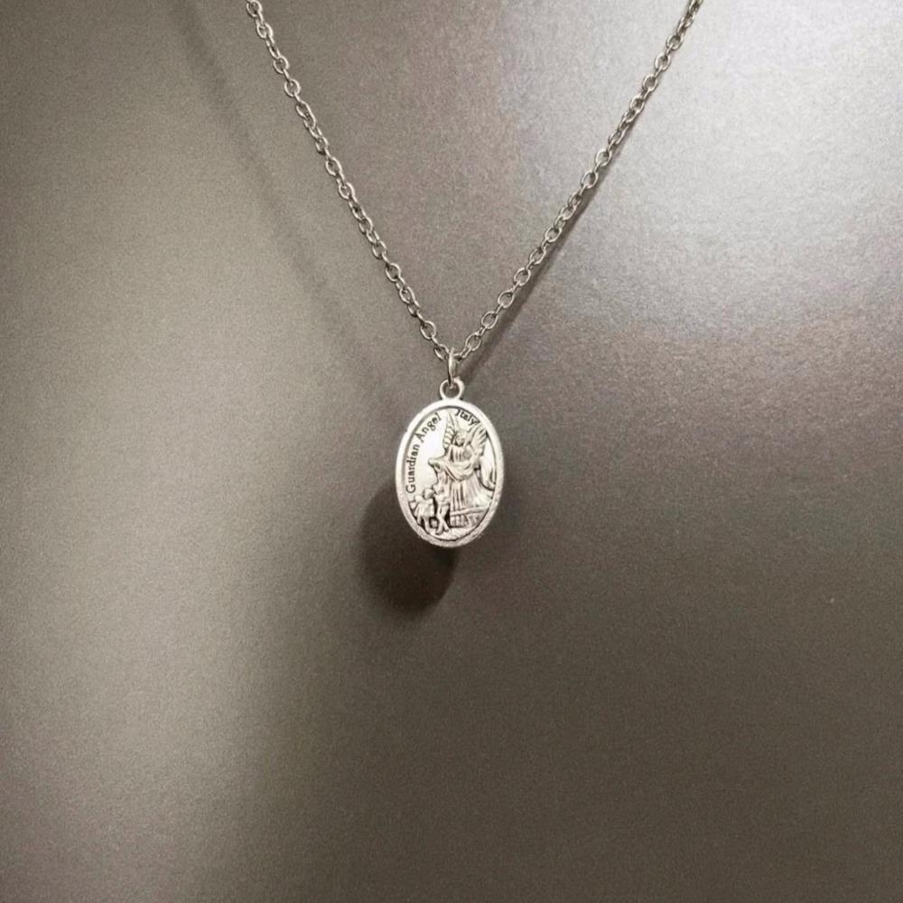 Exquisite Gothic Red Drip Glaze Sliver Color Geometry Oval Double-sided Angel Pendant Necklace for Women Jewelry Accessory Gifts