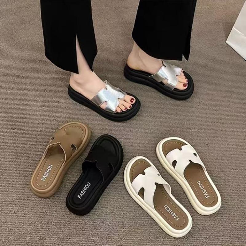 Summer new thick-soled fashion one-word slippers outside women's seaside beach with skirts versatile slippers