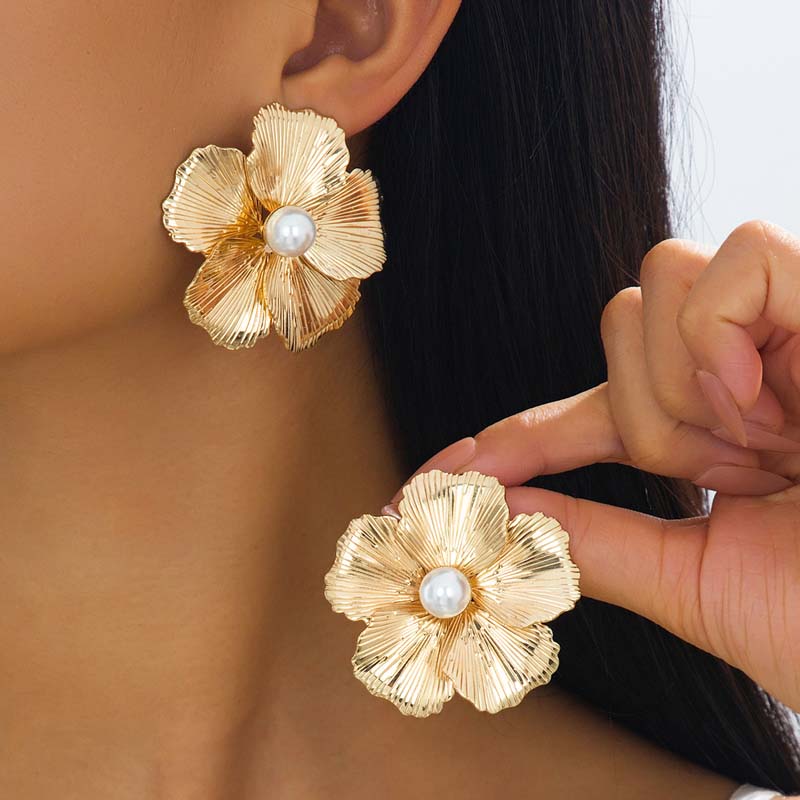 Large Flower Pearl Earrings for Women Luxury Design Study Earrings for Women Korean Fashion Jewelry Accessories Christmas Gift