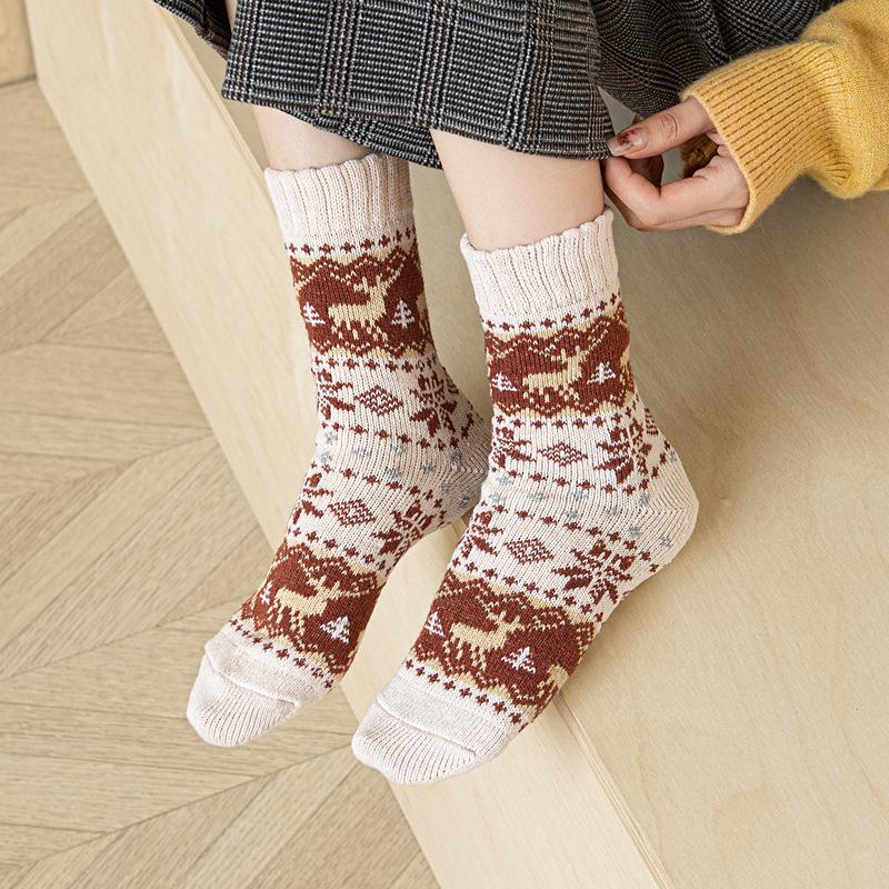 5/10 Pairs Comfortable Casual and Versatile Women's Mid Calf Autumn Winter Thickened Wool Socks with Deer Pattern