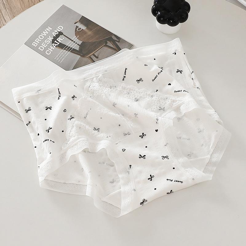 Fashionable Personalized Small and Fresh Printed Panties In One Size Fits All Comfortable Soft and Delicate Women’s Panties