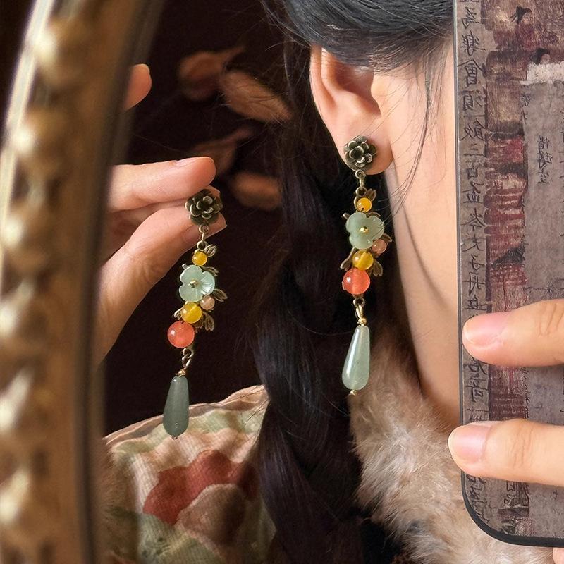 Imitation jade flower fringed earrings fashion light luxury antique stud earrings personality niche high sense earrings women