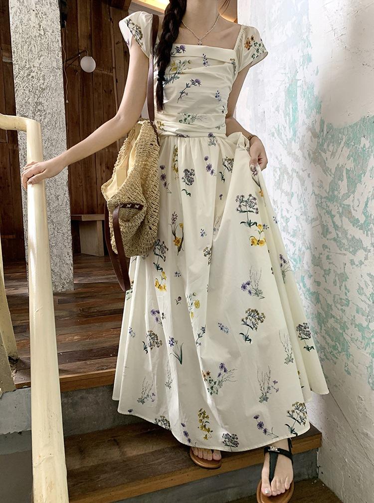 Xiaofei Sleeve Square Neck Floral Dress Children's Summer 2026 New Seaside Vacation Coffee Break French Temperament Long Dress