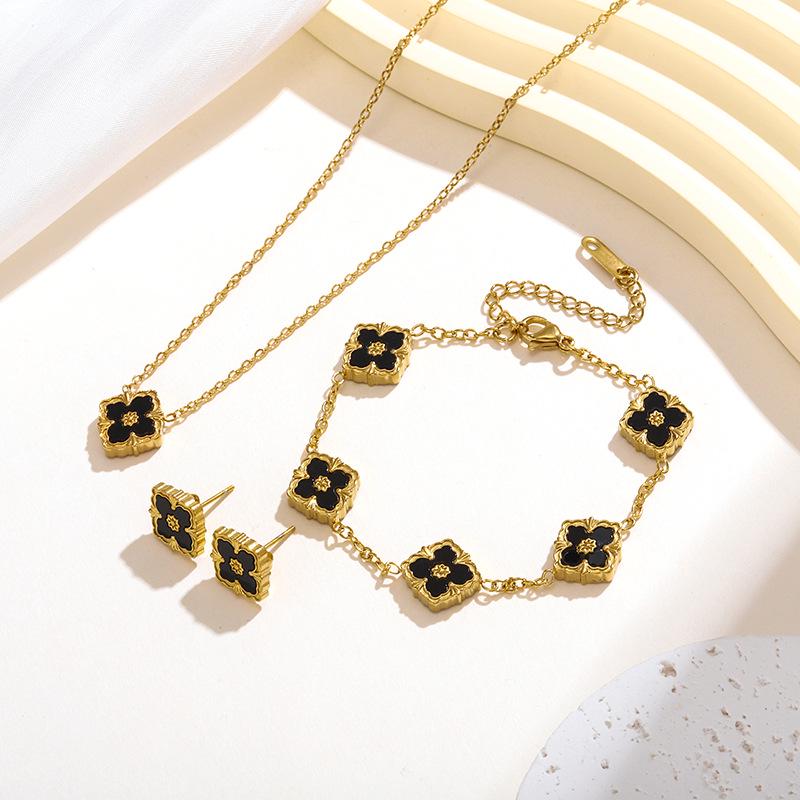 Retro Craftsmanship 18K Titanium Steel Four-Leaf Clover Jewelry Set: Flower Necklace, Bracelet, Earrings.