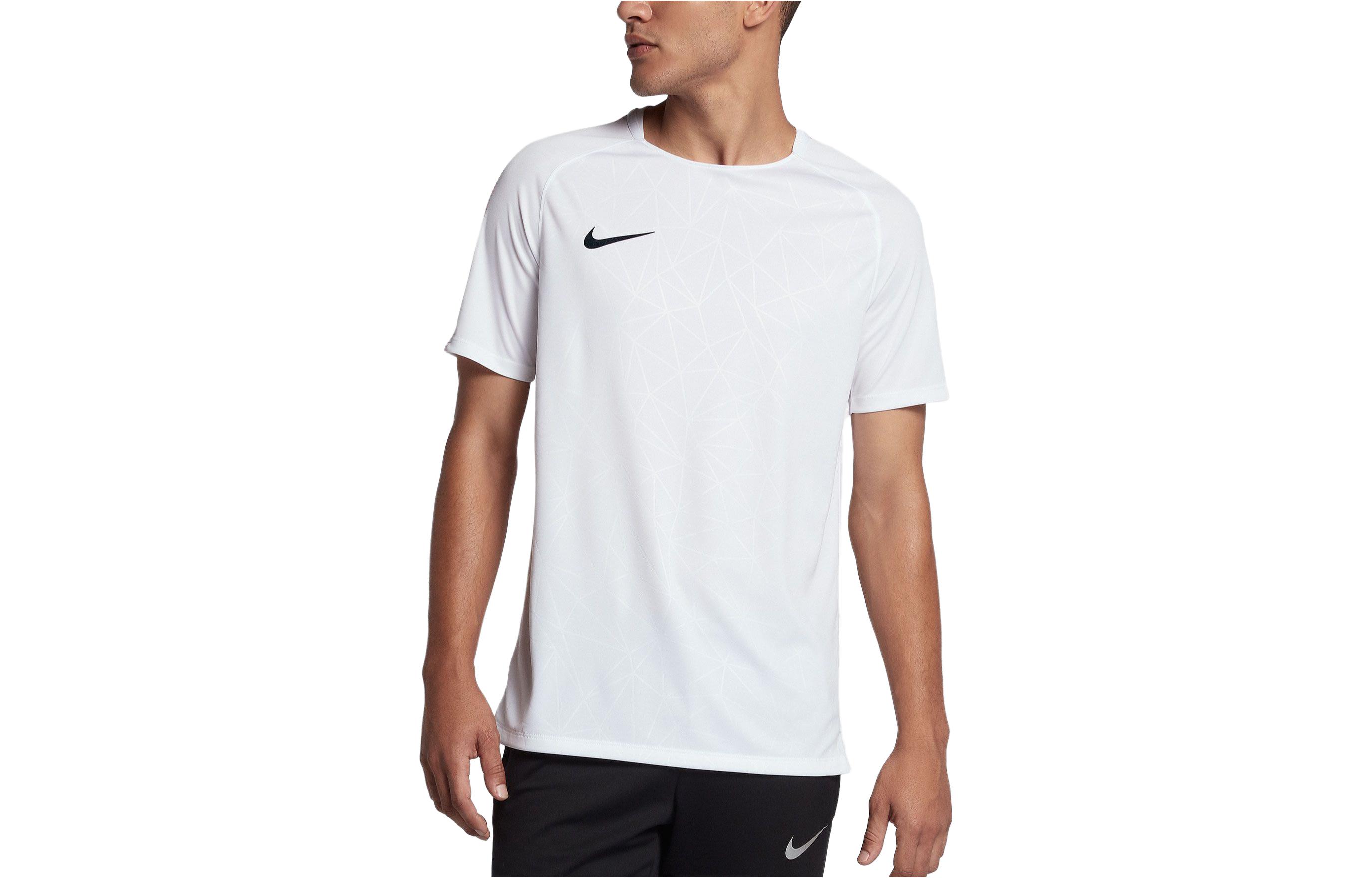 

Nike T Shirts Men s White Crew Neck Moderate Straight Fit 882992-100 M