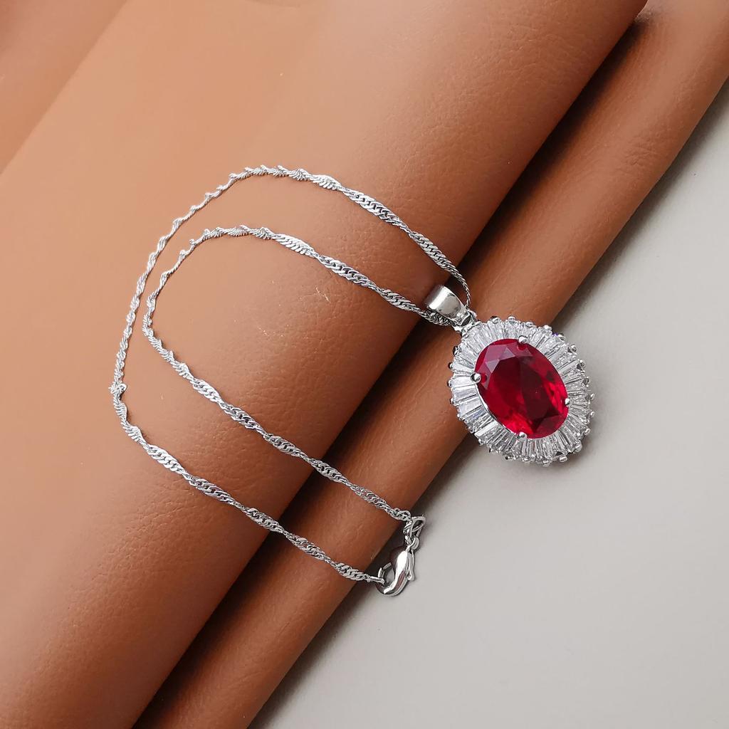 Crystal Jewelry Light Luxury Zircon Necklace Stylish and Fashionable Womens Collarbone Chain
