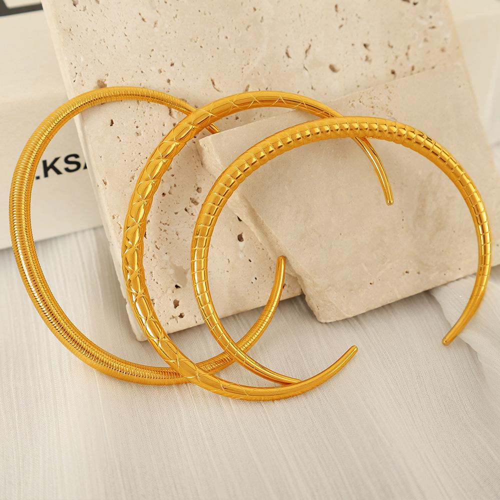 French retro niche new Chinese hollow striped bracelet titanium steel fashion exquisite polished open stacked bracelet