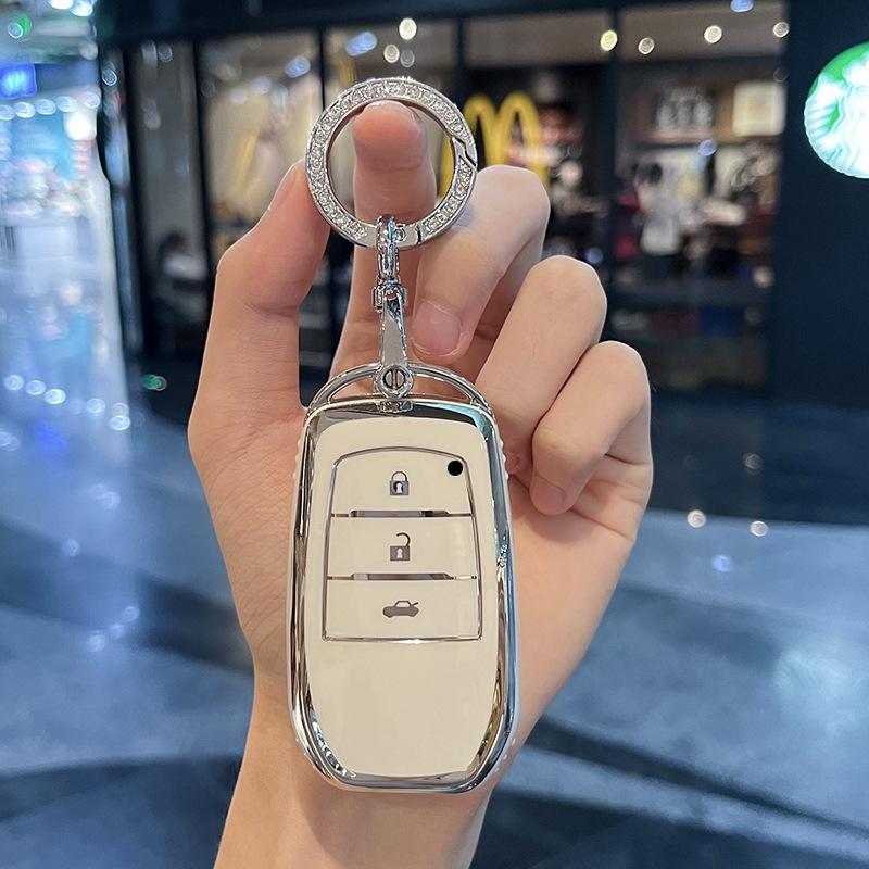 TPU Car Key Case Fob Cover for Toyota CHR Hilux Fortuner Land Cruiser 200 Camry Corolla Crown RAV4 Highland Keychain Accessories