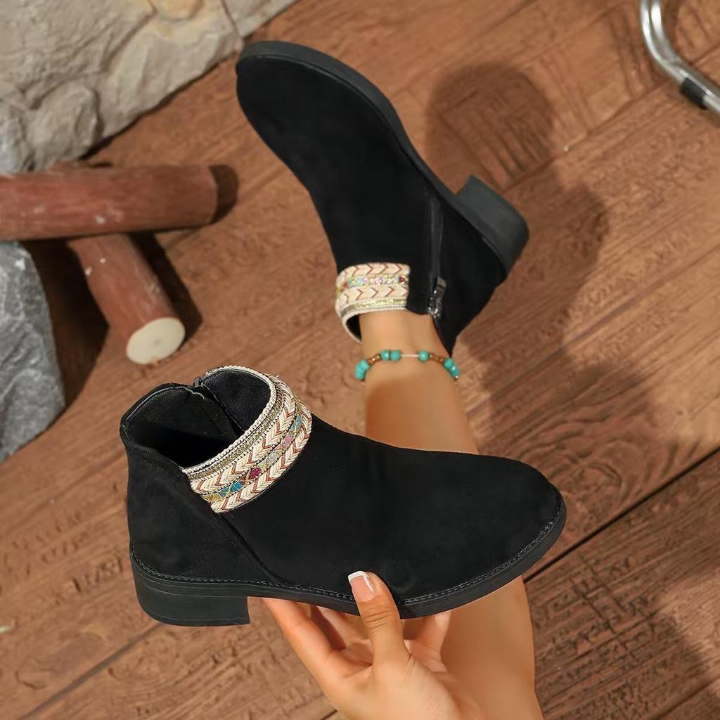 2025 New Roman-Style Bohemian Women's Boots - Plus Size Round-Toe Short Boots