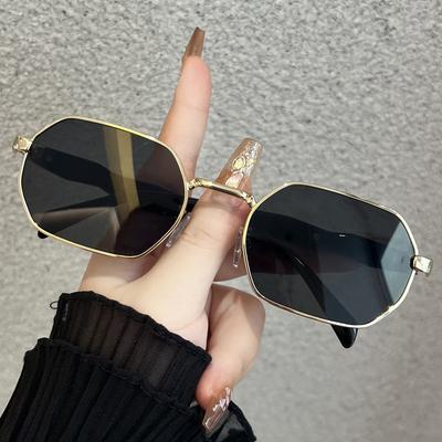 Occhiali e accessori – Occhiali da sole