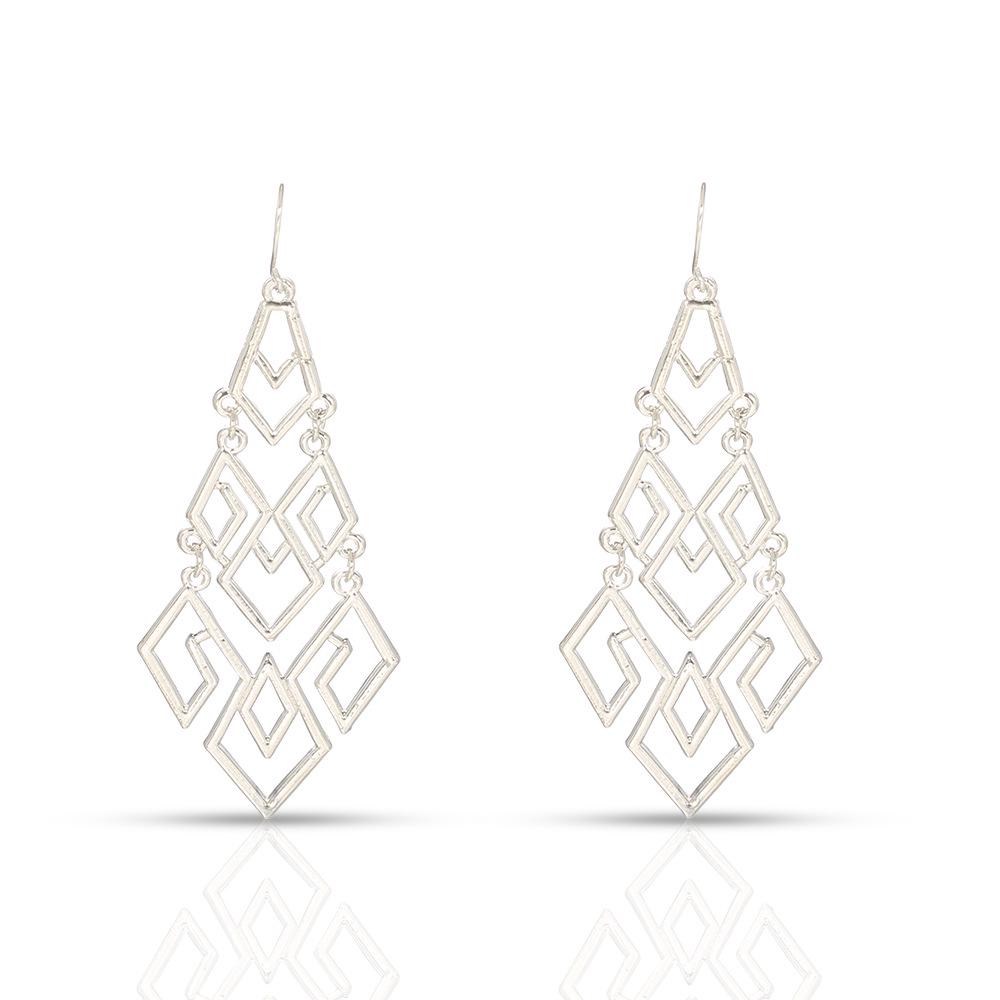 European-American Simple Geometric Diamond-Shaped Stud Earrings for Women