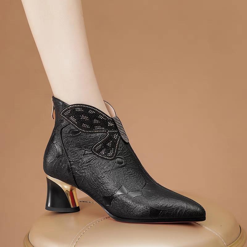 Nové čínské kotníkové boty Dámské 2025 Podzim a zima Nová móda plus size Nahé boty Špičaté špičky Blokový podpatek Jednoduché boty