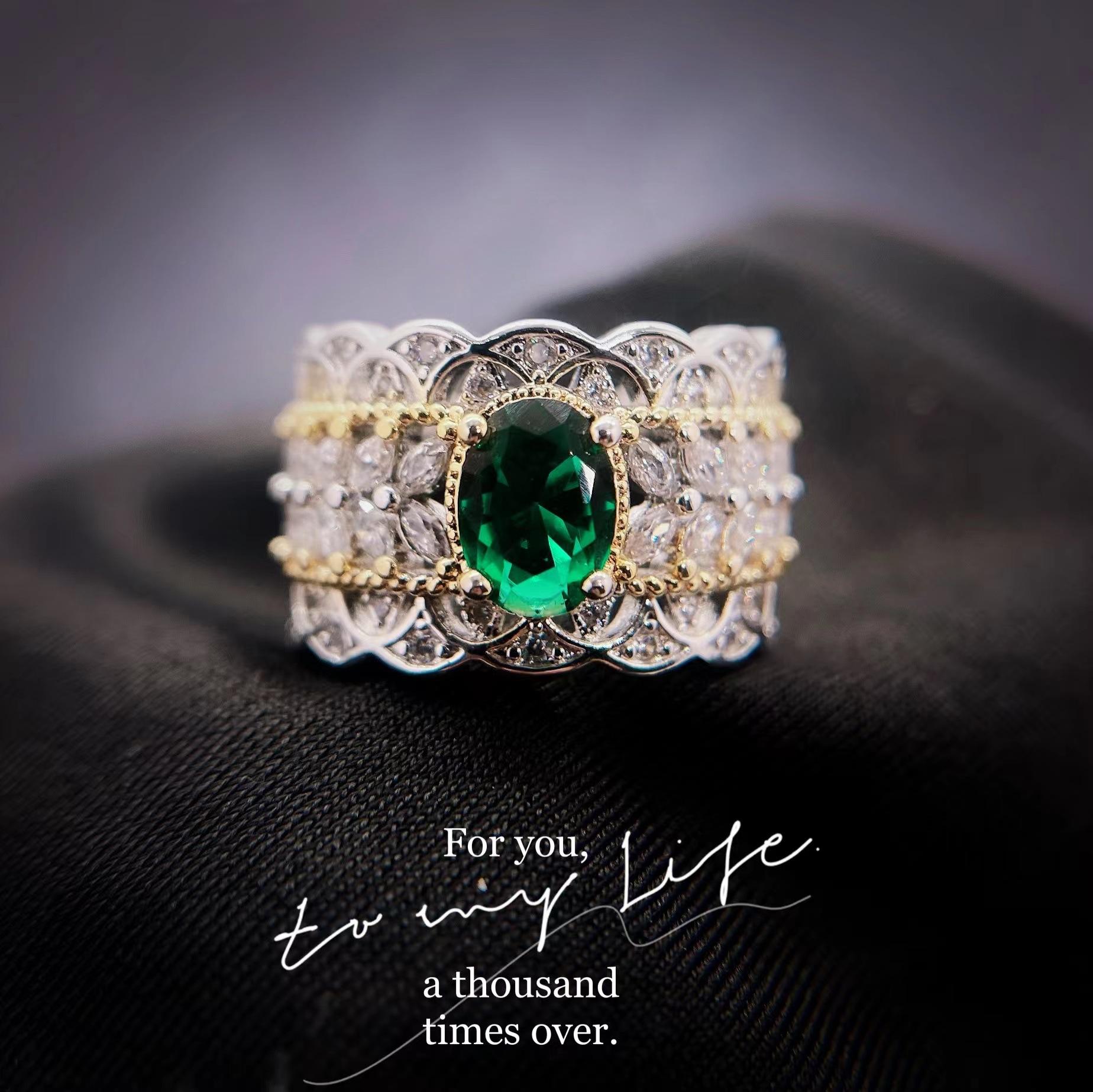 

Italian Retro Court Style Hollow Pattern Two-Color Gold Haute Couture Jewelry Lace Imitation Emerald Pigeon Egg Ring opening adjustable