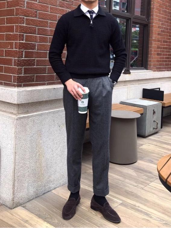 Men's British Style Slim Fit Half-Zip Pullover Sweater - High Neck, Lightly Mature, Gentlemanly Simple Knitwear for Spring and Autumn.