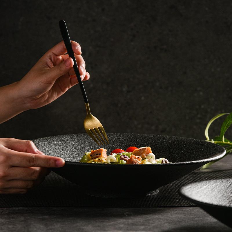 Retro Black Japanese Ceramic Ramen and Pasta Bowl for Restaurant or Hotel Use