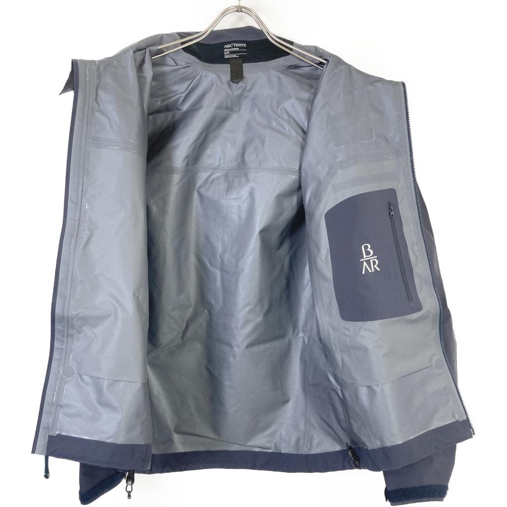 ARC'TERYX Marineblau FW25 X000009906 Beta AR Jacke Jacke S Marineblau Gebraucht