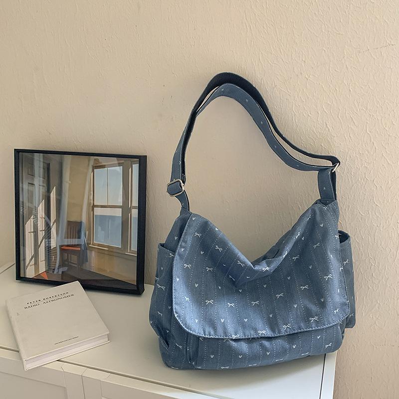 

Spring and summer denim bag women s new trendy fashion casual tote bag large capacity shoulder armpit bag