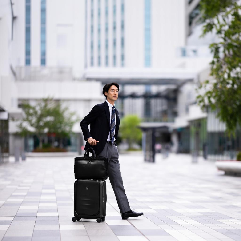 Pasta Alox Nero Preta para Deslocamento para o Trabalho ou 10 Preta 611805 [Victorinox] Pasta, Negócios, Masculina, Escola, Leve, Fina, Slim, 2 Vias