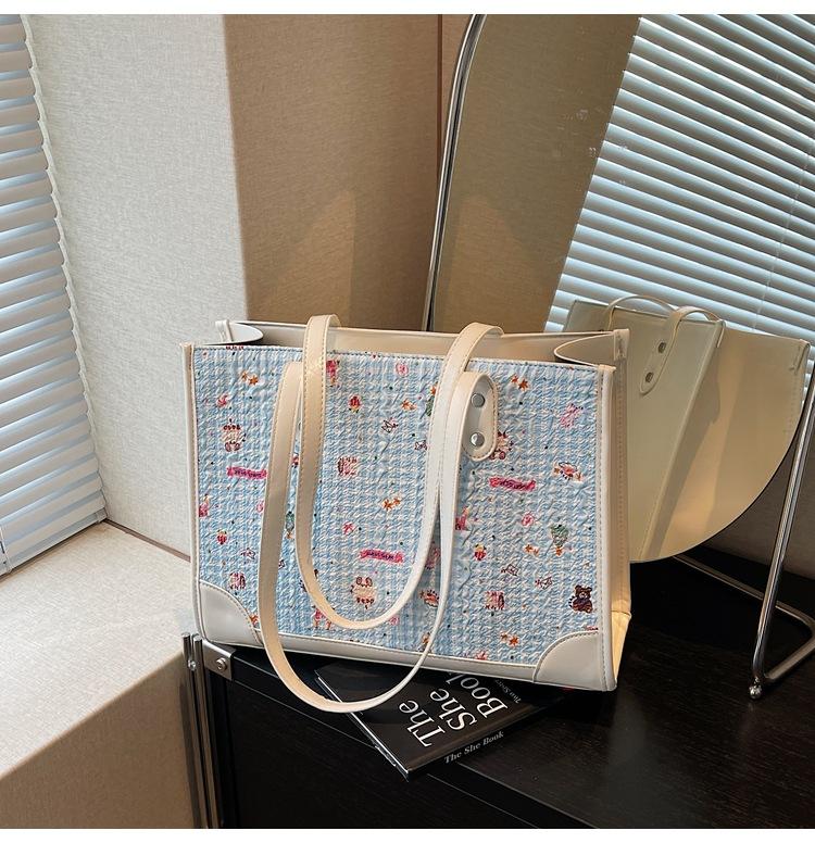 Large Capacity Tote Bag Fashion Trend Printed Shoulder Bag Versatile Handbag Premium Texture Bag