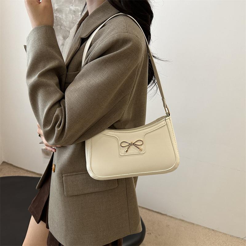 Stylish Shoulder Bag with Metal Bow Decorati Versatile Underarm Hobo Bags Classic Handbags and Purse Women Daily Use