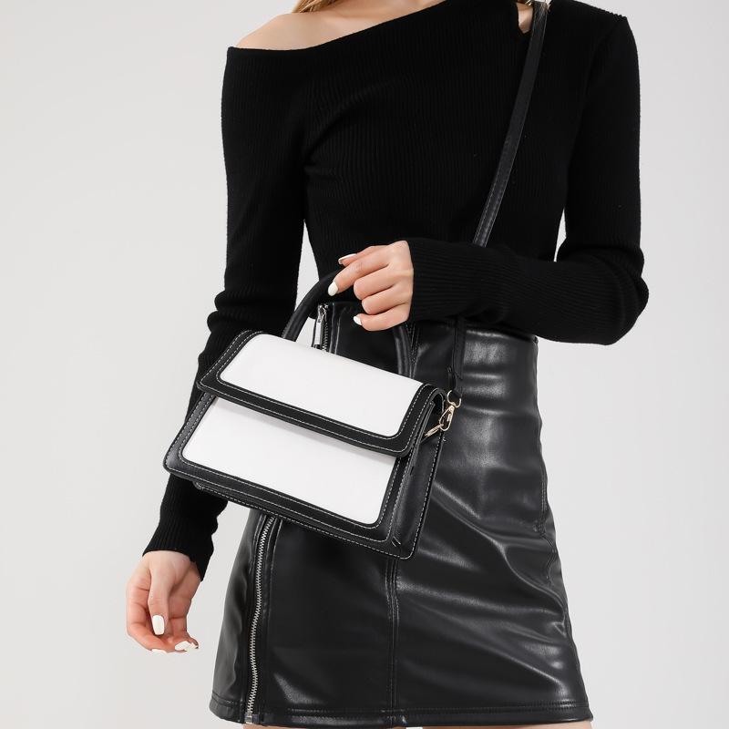 Splicing color clamshell type casual summer new simple Korean version fashionable foreign style women's hand carry shoulder small square bag soft