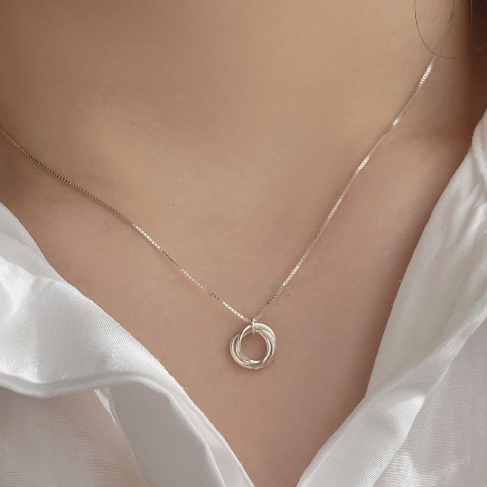 My Omelet [92.5 Silver] Triple Ring Silver Necklace