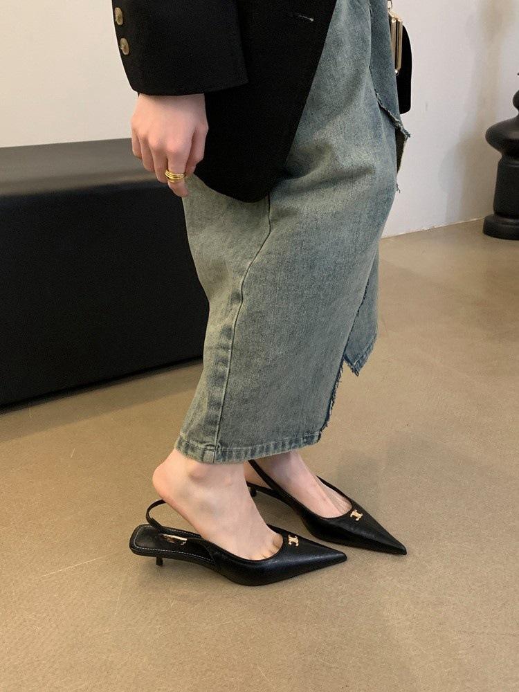 

2025 spring new shoes women s fashion temperament wind metal buckle empty pointed head shallow mouth middle heel single shoes women 35 чёрный