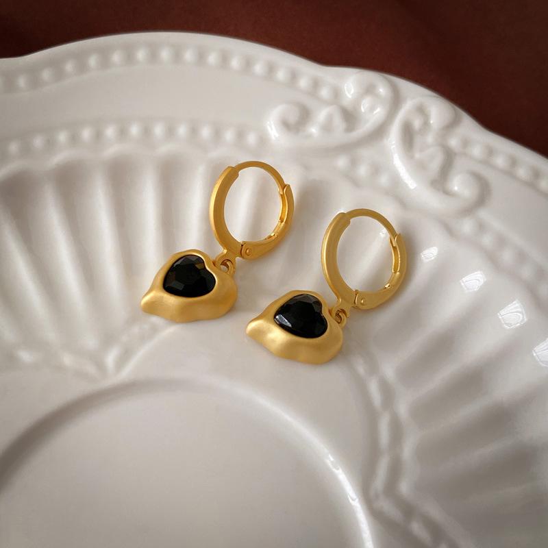 Dripping Metal Wind Love Ear Buckle Earrings Fashion French Temperament Geometric Earrings