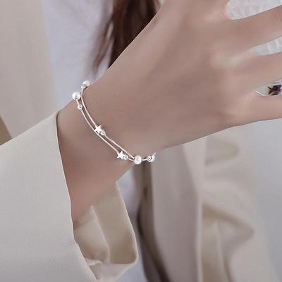Neues doppellagiges Sternarmband: Glatte, mattierte Perlen, stilvoller Damenschmuck im In-Stil