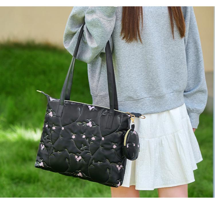 Stylowa Haftowana Kwiatowa Torba Crossbody 2025 - Torebka w Koreańskim Stylu z Pojedynczym Paskiem na Ramię, Mała Okrągła Torebka