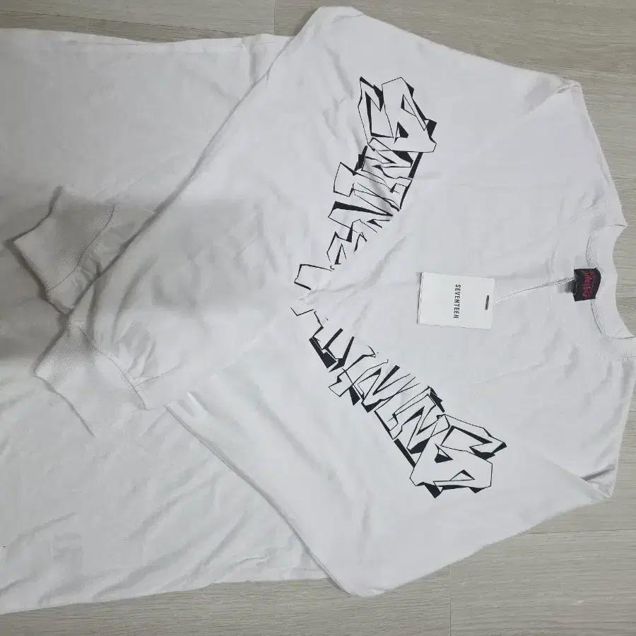 SEVENTEEN Wonwoo long-sleeve t-shirt white