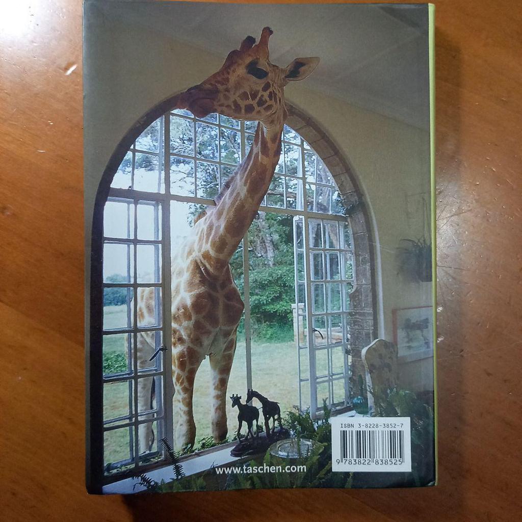 [USED] "Safari style" Foreign books Interior