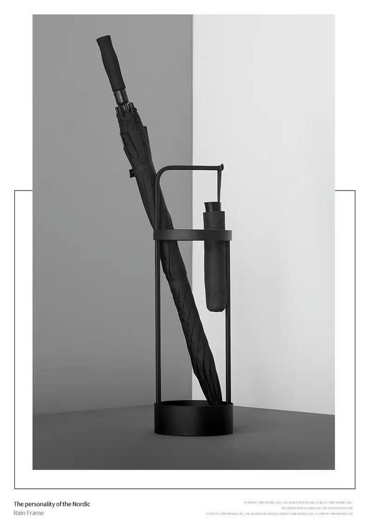 Doorway Umbrella Holder: Entryway Storage and Draining Rack