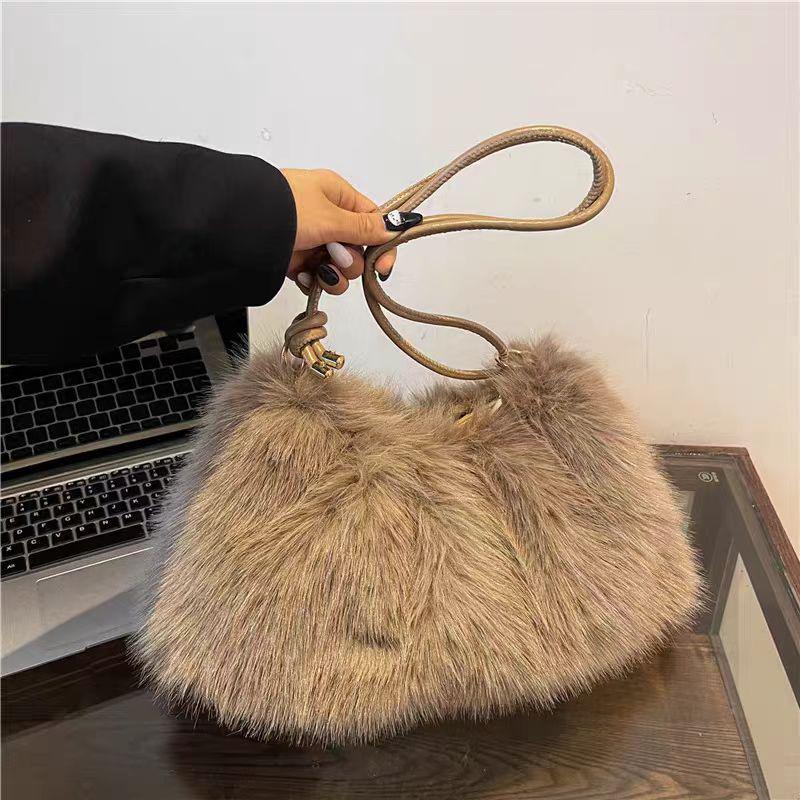 Women's Autumn & Winter Fashion Handbag: Versatile Korean-Style, Large Capacity, Furry Shoulder Tote