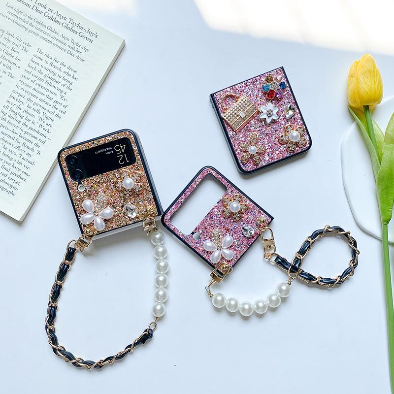 Folding Screen Flip Phone Case for Women for Samsung ZFlip6 Flower Sequins Rhinestone Pearl Metal Bracelet Skin