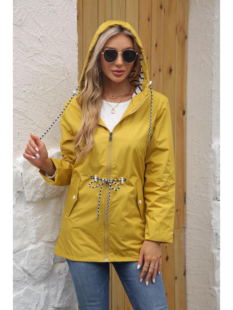 2025 Damen Wasserabweisender Trenchcoat mit Kapuze und gestreiftem Futter - Langärmlig, Mittellang, Übergröße.