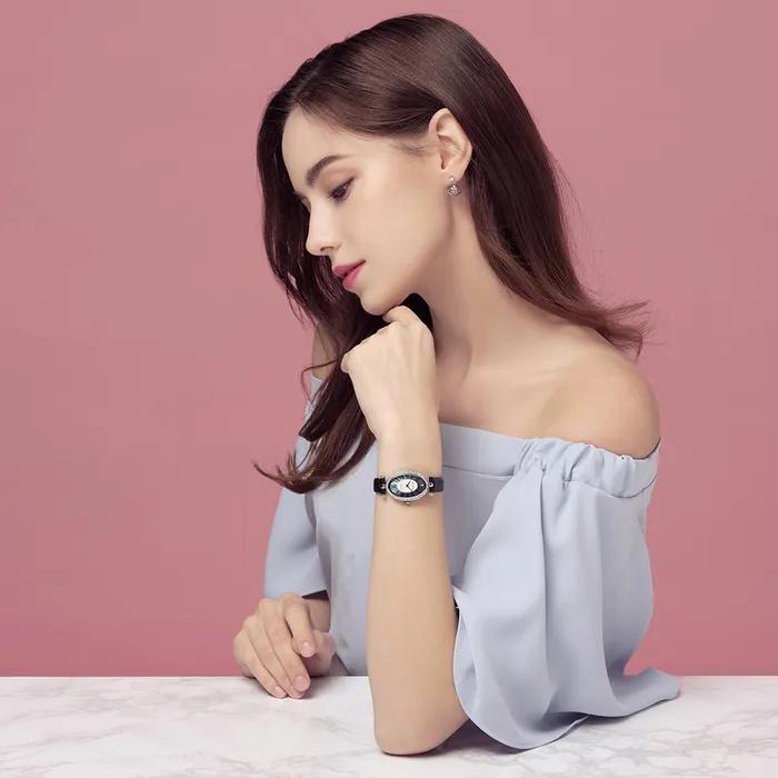 Diamond Oval Metal Watch LC702BU_L