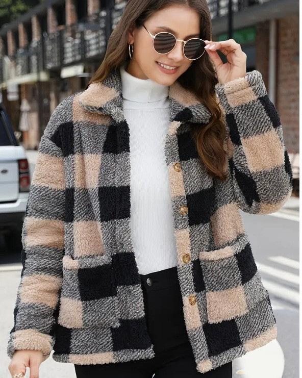 

Women s Plaid Faux Fur Coat with High Neck White Sweater, Fashionable Winter Outerwear in Black S темно-коричневого