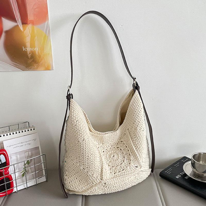 Stylish Large-Capacity Woven Beach Bag - Versatile Fashion and Daily Commute Underarm Accessory