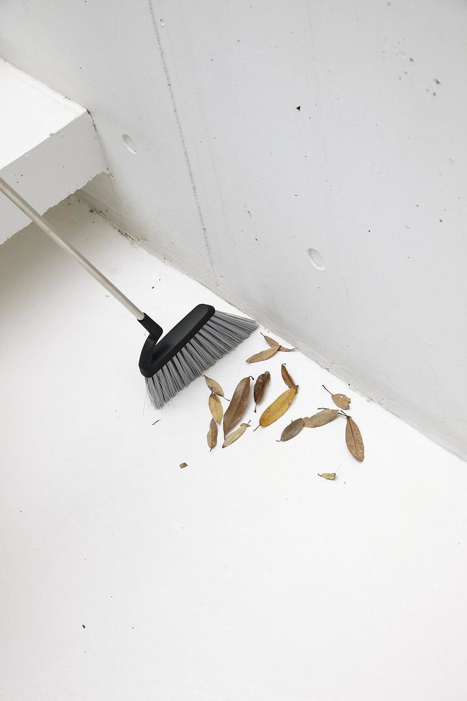 Tidy Sweep Black Special Broom and Dustpan Comfortable Easy Trash Made In Japan "Professional Design! Set" Posture, Grip, Brush, Disposal, Neat,