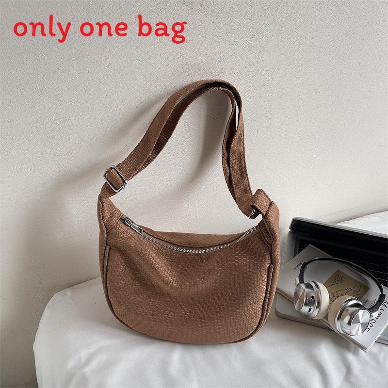 Canvas Dumpling Bag For Women With Zipper Closure And Street Style Design