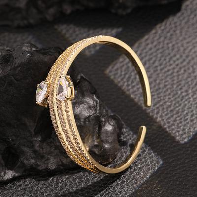 ZAKOL Temperament Drie Lagen Micro-ingezette Zirkonia Manchetarmband voor Vrouwen Luxe Glanzende CZ Zilverkleur Bruiloftsfeest Zirkonia